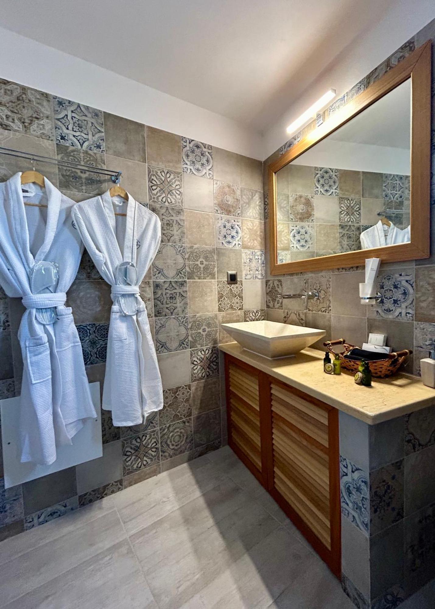 Golden Moments Luxury Stone Villas B Mesaria Rom bilde